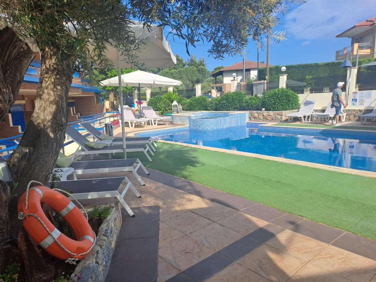Philoxenia Village Hotel-studios Apartahotel 3*