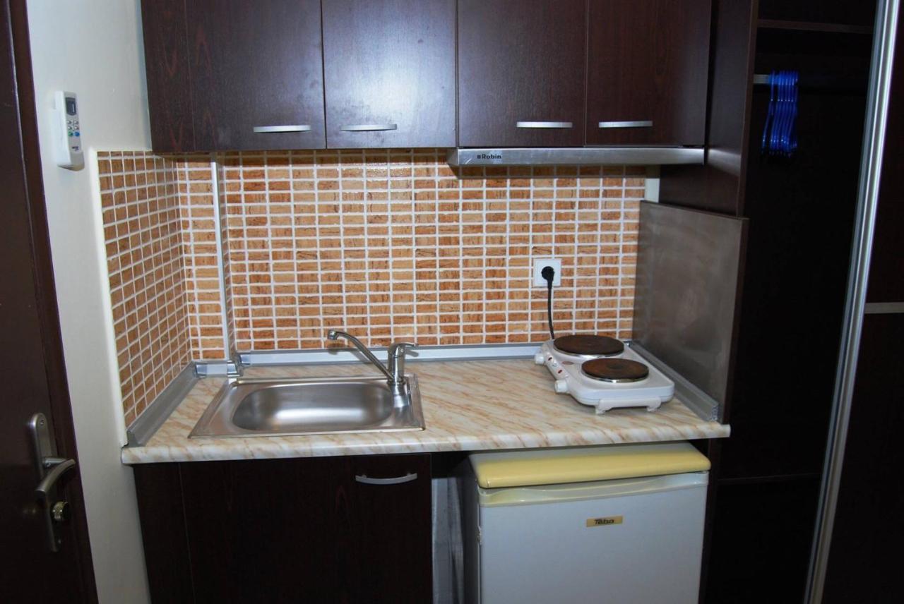Philoxenia Village Hotel-studios